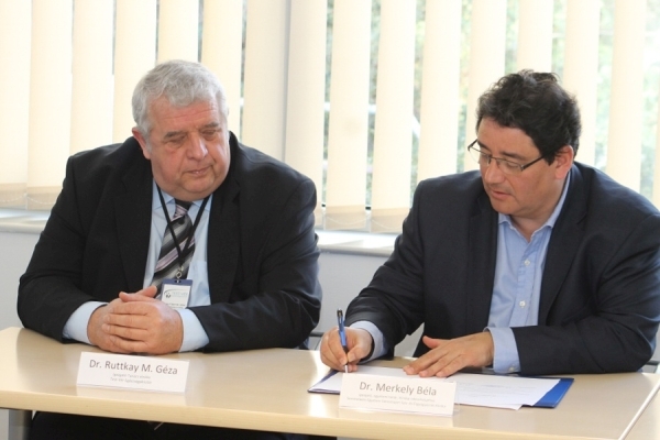 SE Városmajori Szív- és Érgyógyászati Klinika - ROTEM készülék kihelyezése